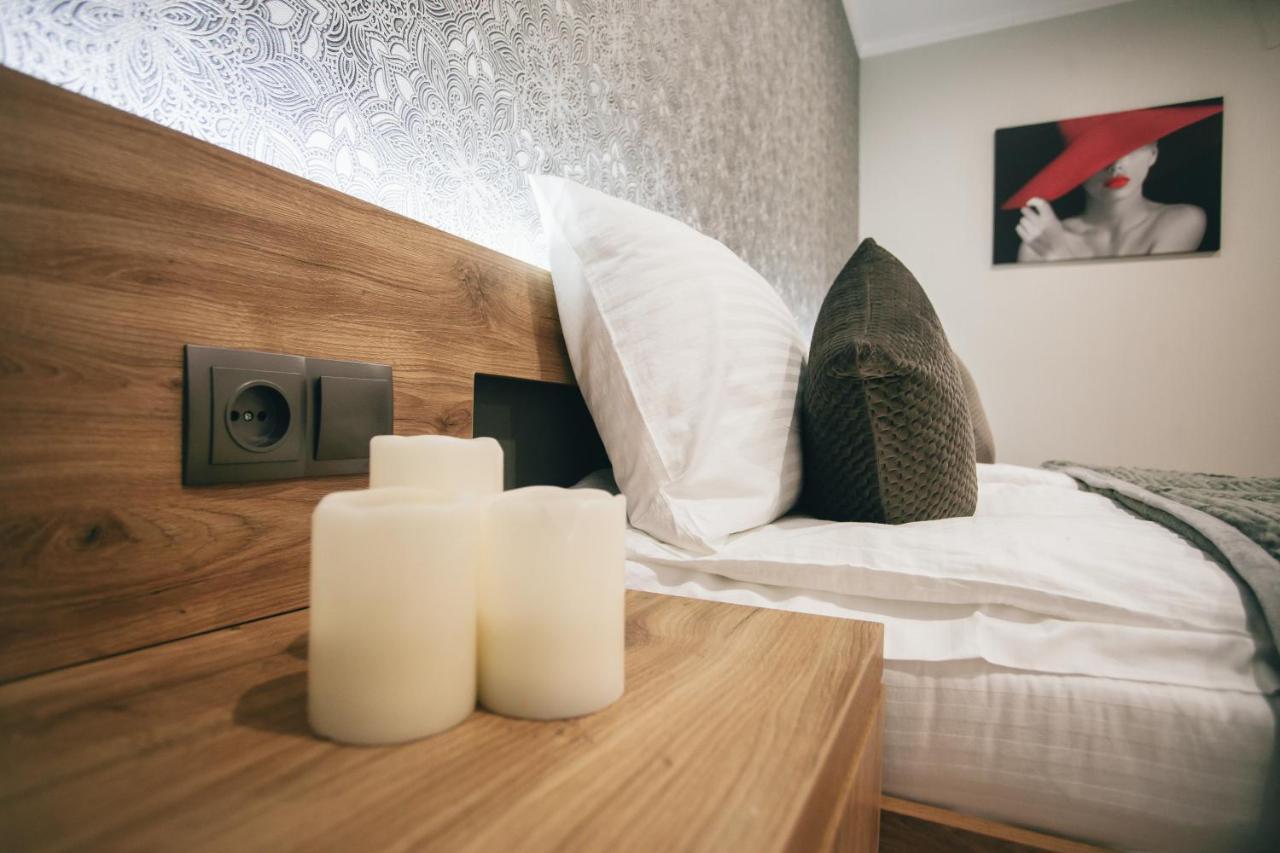4Rooms Vinnytsja Buitenkant foto